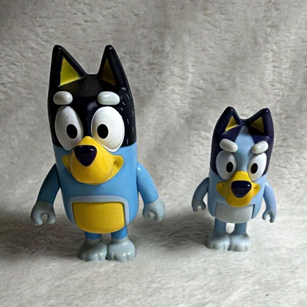 Bluey Character Figurine Lot, 2-Pack Plastic Toy 3 in & 2 in, cake topper